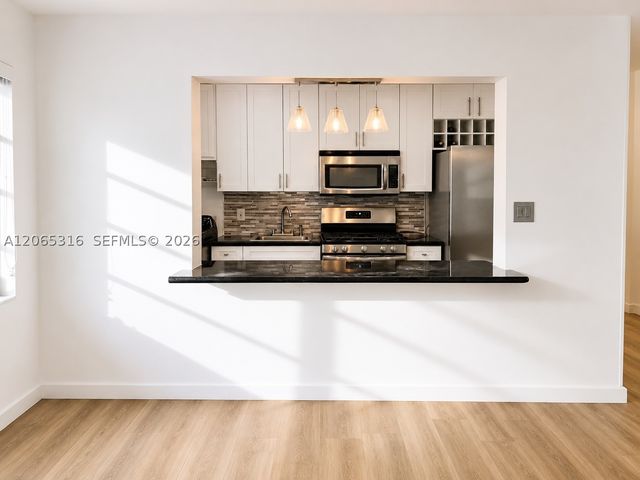 20311 NE 2nd Ave 15, Miami, FL 33179