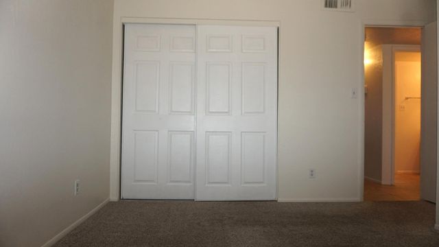 10851 N 65th Avenue, Glendale, AZ 85304