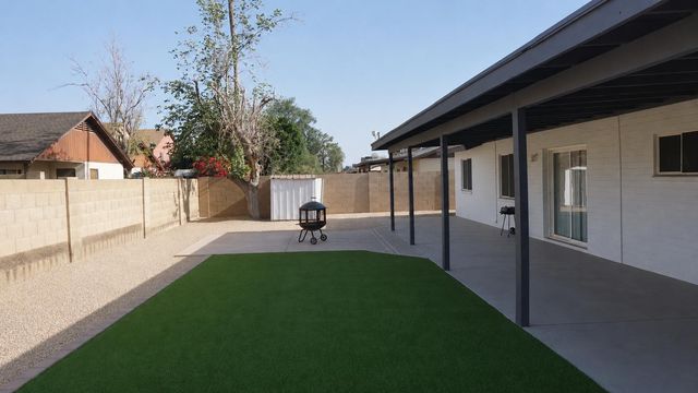 10851 N 65th Avenue, Glendale, AZ 85304
