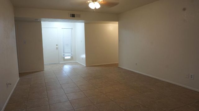 10851 N 65th Avenue, Glendale, AZ 85304