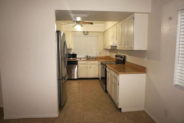 10851 N 65th Avenue, Glendale, AZ 85304