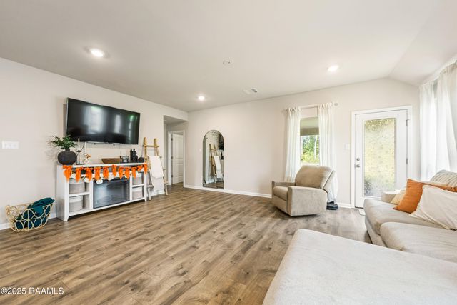 205 Cane Run Court, Duson, LA 70529