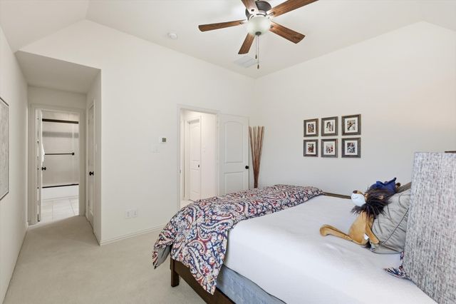 8621 Canyon Crossing, Lantana, TX 76226