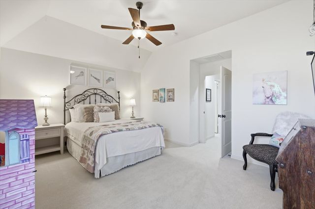 8621 Canyon Crossing, Lantana, TX 76226