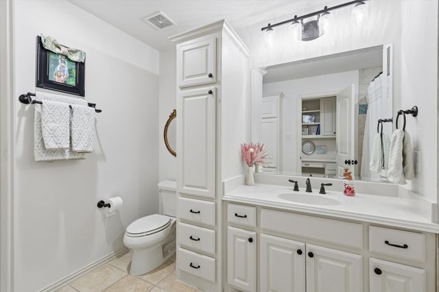 8621 Canyon Crossing, Lantana, TX 76226