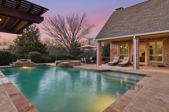 8621 Canyon Crossing, Lantana, TX 76226