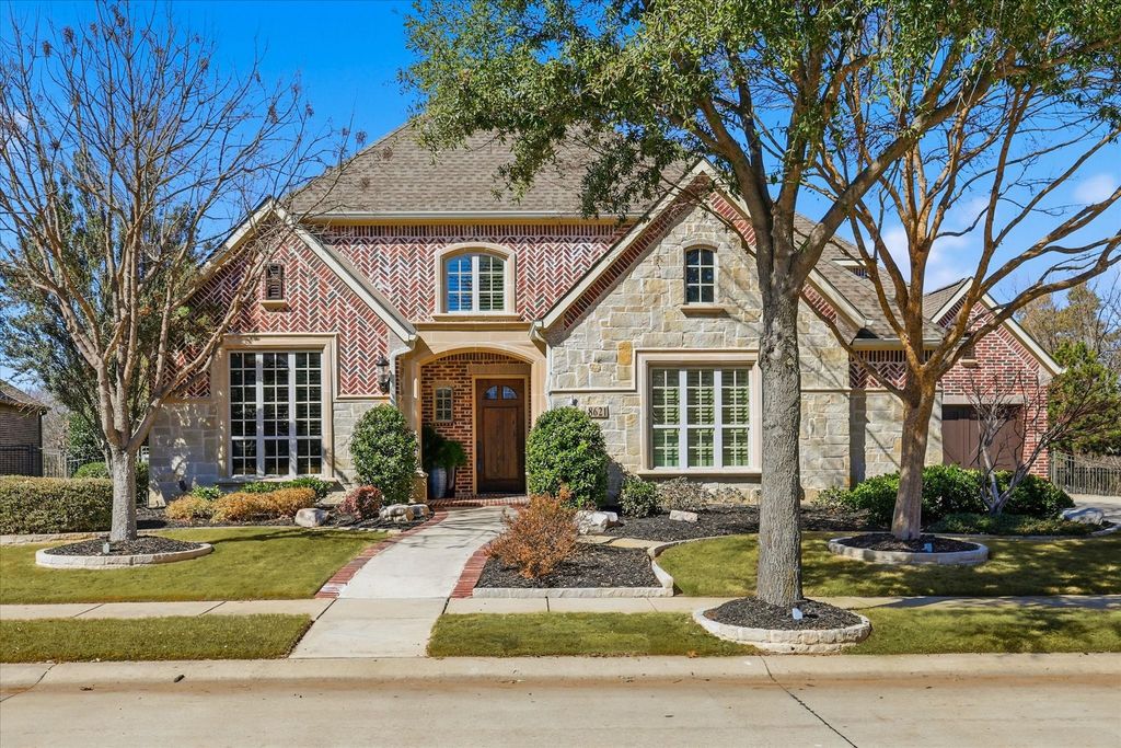 8621 Canyon Crossing, Lantana, TX 76226