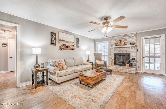 1690 Desoto Cove, Southaven, MS 38671