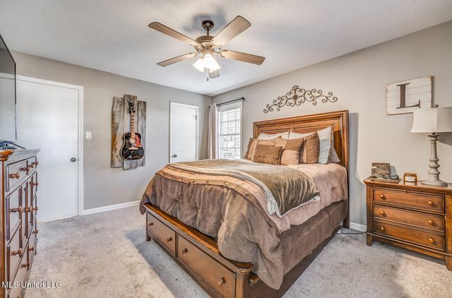 1690 Desoto Cove, Southaven, MS 38671