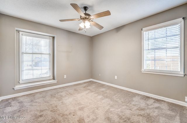 1690 Desoto Cove, Southaven, MS 38671