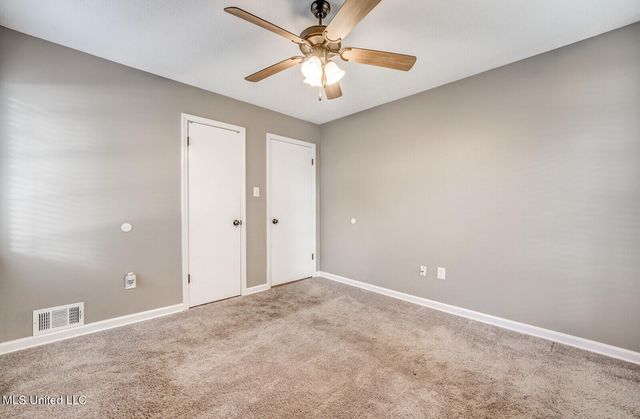 1690 Desoto Cove, Southaven, MS 38671