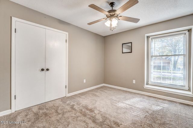 1690 Desoto Cove, Southaven, MS 38671