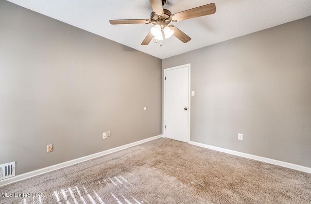 1690 Desoto Cove, Southaven, MS 38671