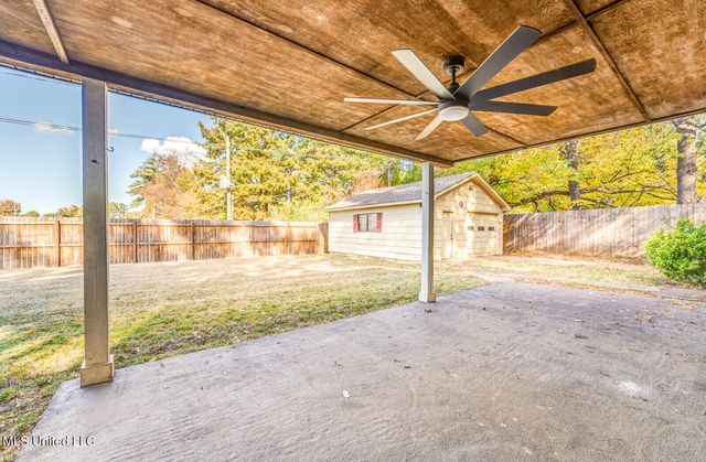 1690 Desoto Cove, Southaven, MS 38671