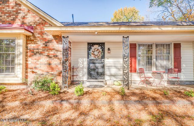 1690 Desoto Cove, Southaven, MS 38671