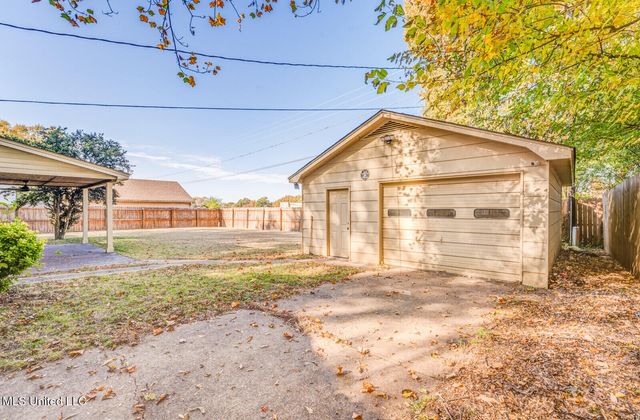 1690 Desoto Cove, Southaven, MS 38671