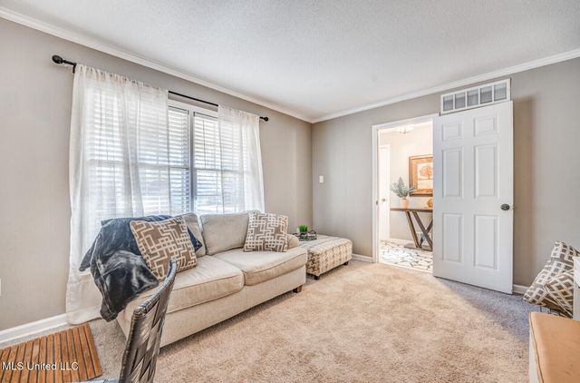 1690 Desoto Cove, Southaven, MS 38671