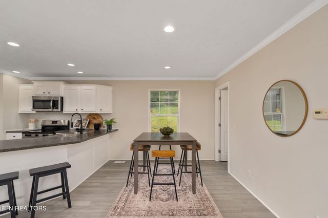 322 New Life Rd, Rogersville, TN 37857