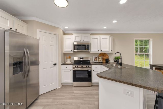 322 New Life Rd, Rogersville, TN 37857