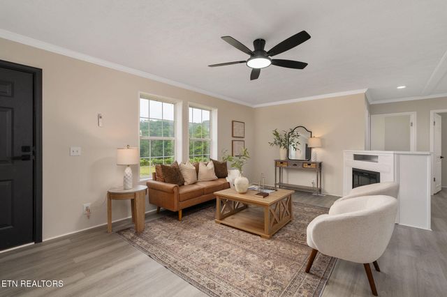 322 New Life Rd, Rogersville, TN 37857