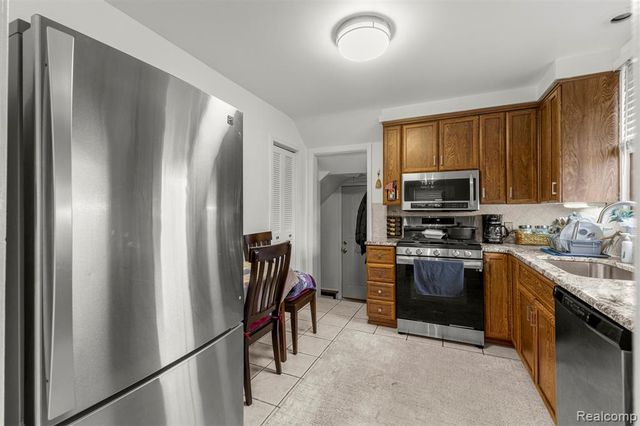 1803 N Rosevere Avenue, Dearborn, MI 48128