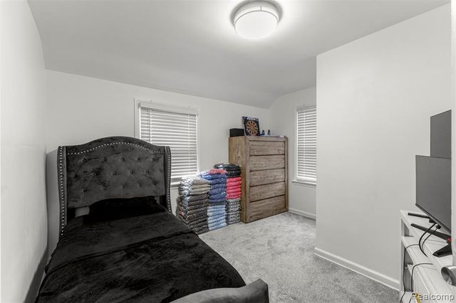 1803 N Rosevere Avenue, Dearborn, MI 48128