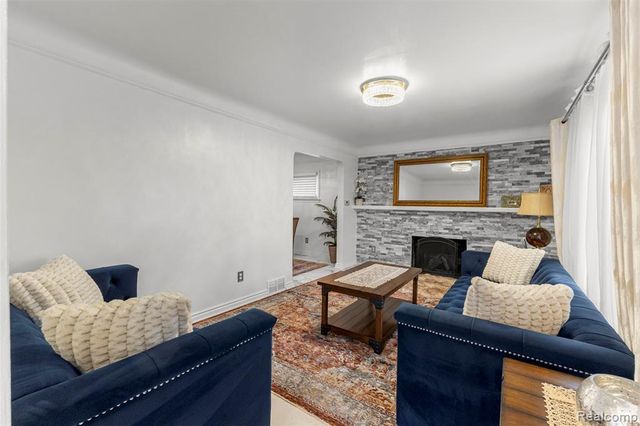 1803 N Rosevere Avenue, Dearborn, MI 48128