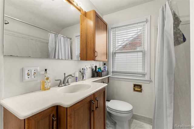 1803 N Rosevere Avenue, Dearborn, MI 48128