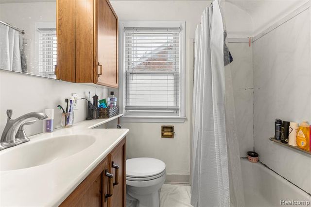 1803 N Rosevere Avenue, Dearborn, MI 48128