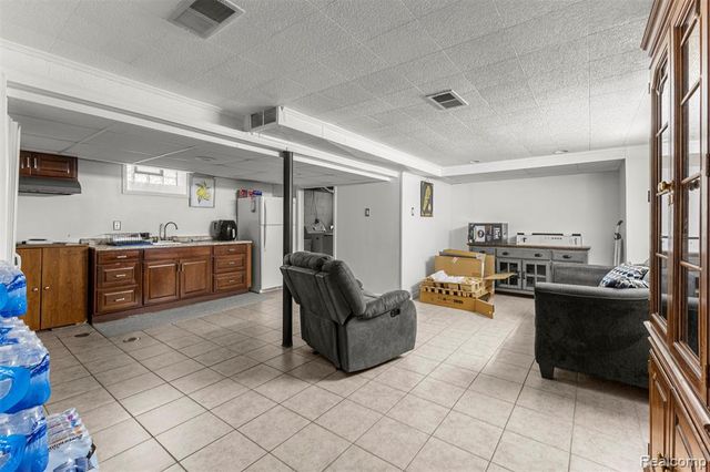 1803 N Rosevere Avenue, Dearborn, MI 48128