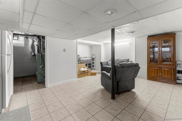 1803 N Rosevere Avenue, Dearborn, MI 48128