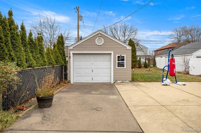 1803 N Rosevere Avenue, Dearborn, MI 48128