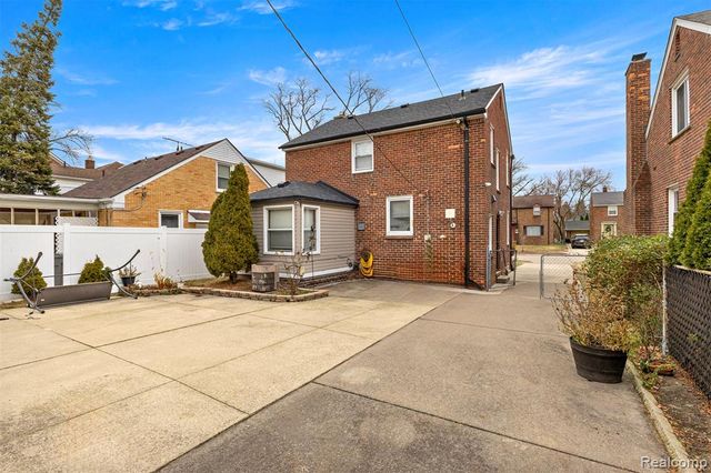 1803 N Rosevere Avenue, Dearborn, MI 48128