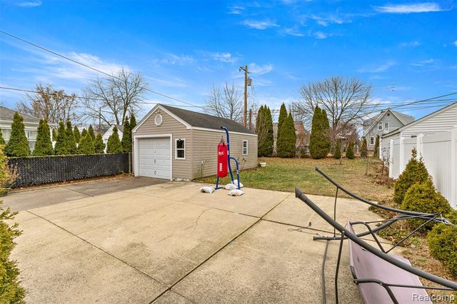 1803 N Rosevere Avenue, Dearborn, MI 48128