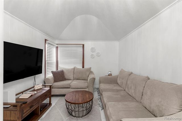 1803 N Rosevere Avenue, Dearborn, MI 48128