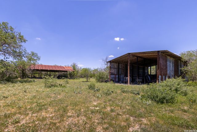 1305 FM 799, George West, TX 78022