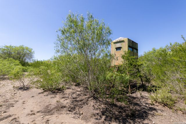 1305 FM 799, George West, TX 78022