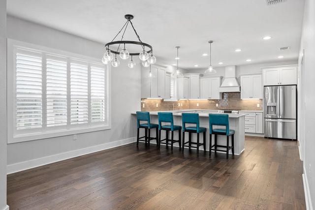 1804 Valencia Dr, Kerrville, TX 78028