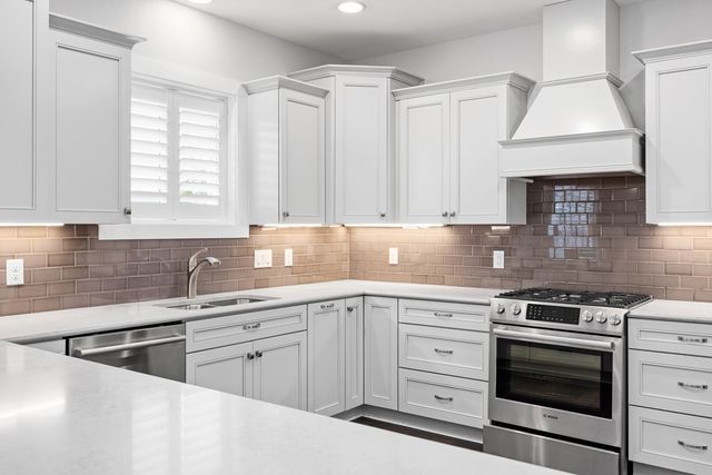 1804 Valencia Dr, Kerrville, TX 78028