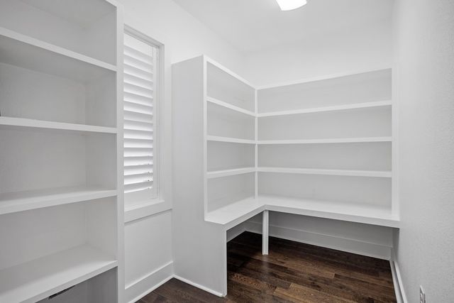 1804 Valencia Dr, Kerrville, TX 78028