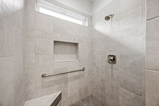 1804 Valencia Dr, Kerrville, TX 78028