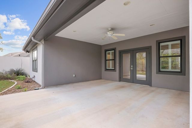 1804 Valencia Dr, Kerrville, TX 78028