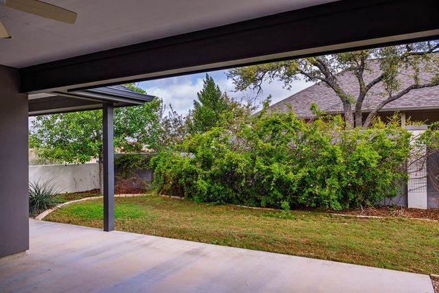 1804 Valencia Dr, Kerrville, TX 78028