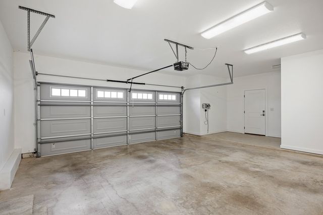 1804 Valencia Dr, Kerrville, TX 78028