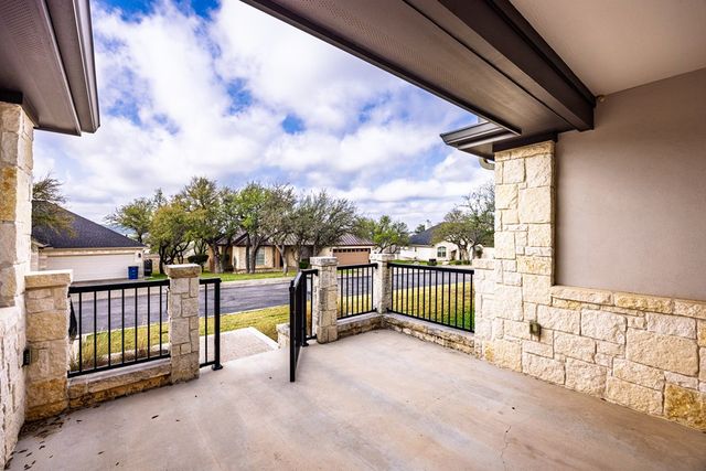 1804 Valencia Dr, Kerrville, TX 78028