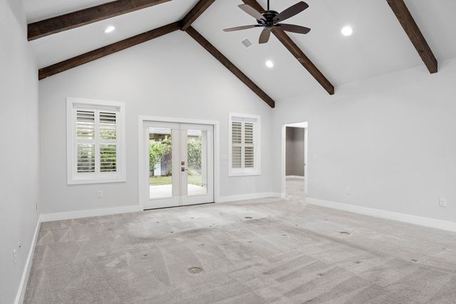 1804 Valencia Dr, Kerrville, TX 78028