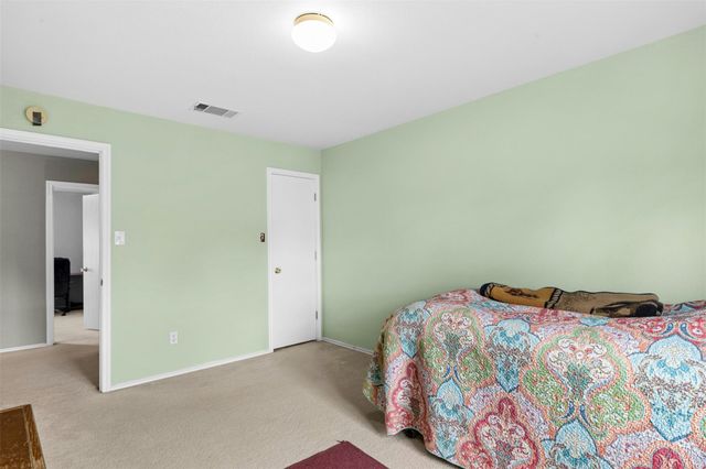 203 Pheasant TRL, Bastrop, TX 78602