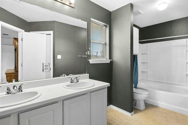 203 Pheasant TRL, Bastrop, TX 78602
