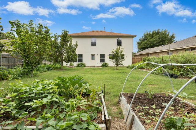 203 Pheasant TRL, Bastrop, TX 78602