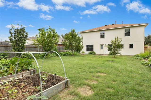 203 Pheasant TRL, Bastrop, TX 78602